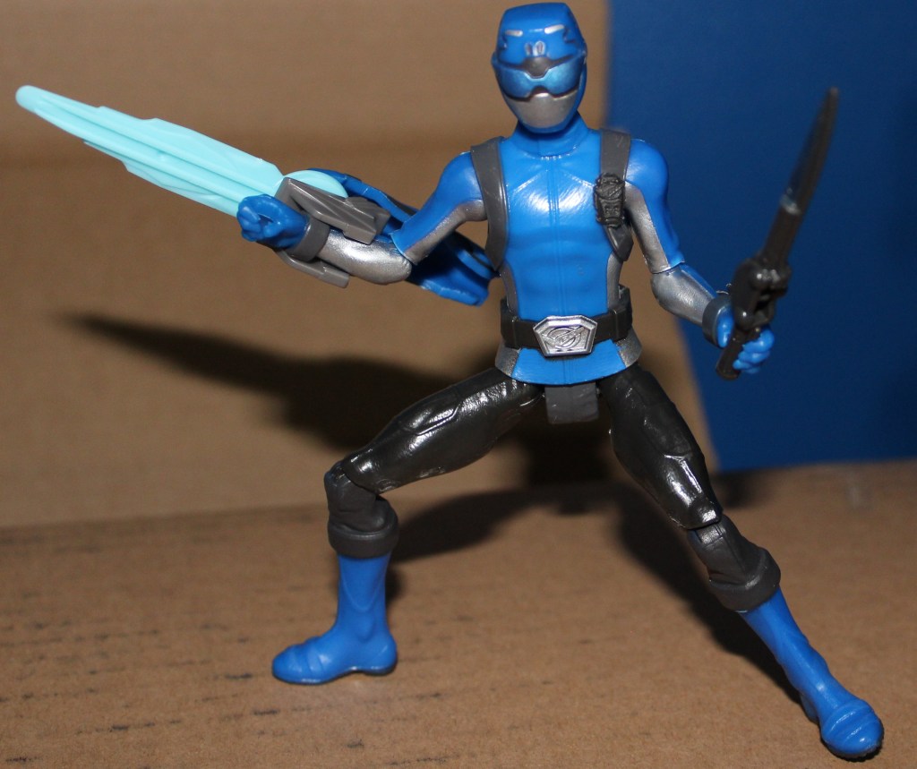 Review: Hasbro's First Bargain Power Ranger Figures
