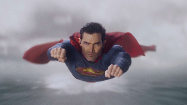 Clark Kent Soars High in Superman and Lois Pilot Photos