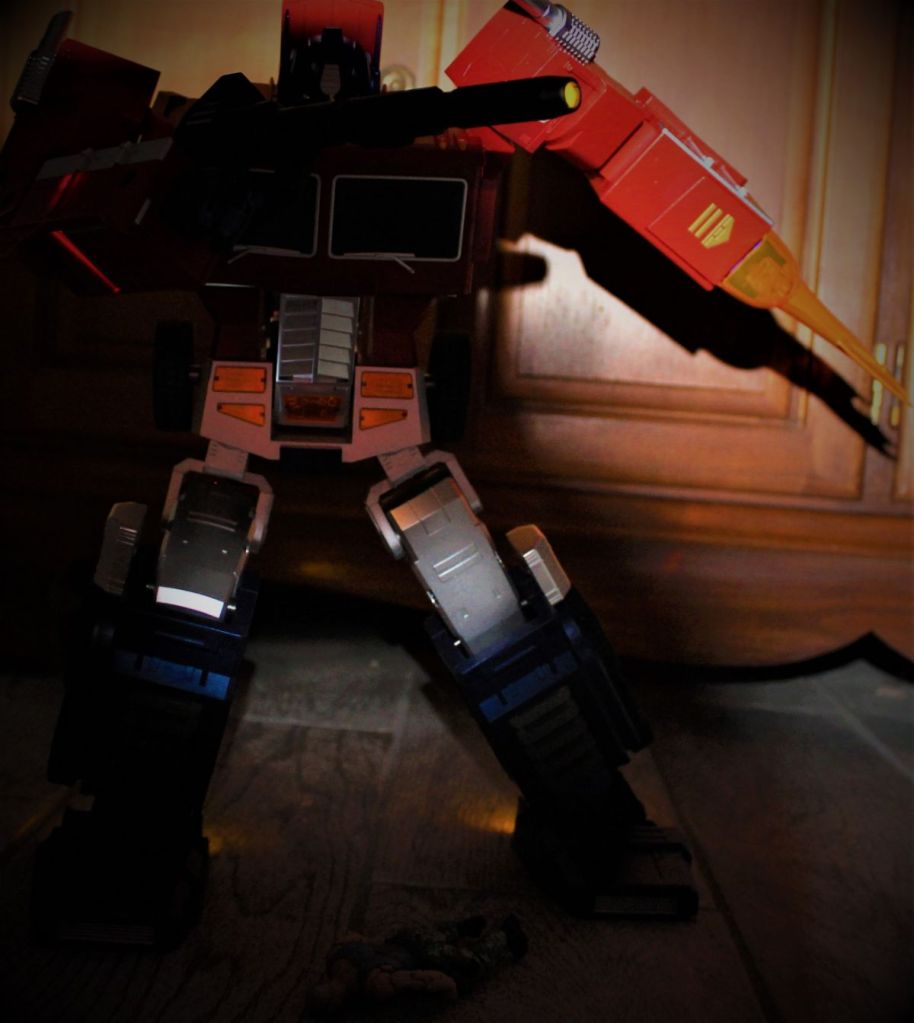 Toy Review: Robosen Elite Optimus Prime - Comic Book Movies and