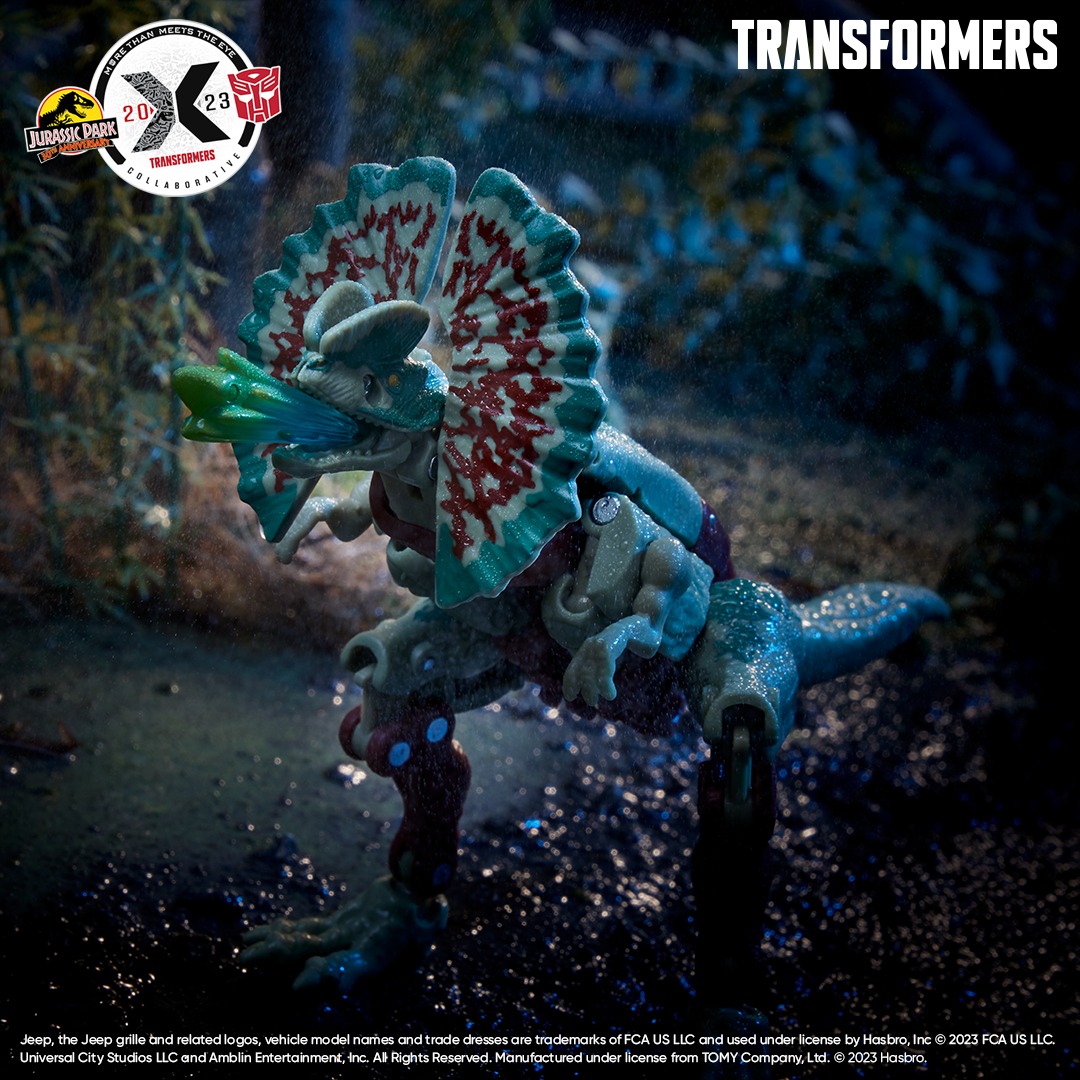 Jurassic Park Transformers Series 2 Includes RoboNedry, Spitter
