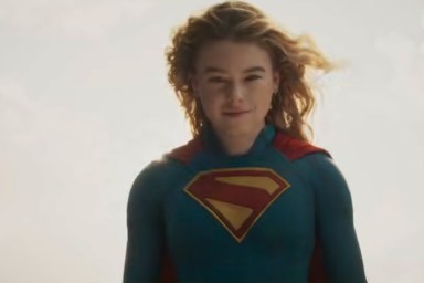 DCU Supergirl Milly Alcock Kara Zor-El flying
