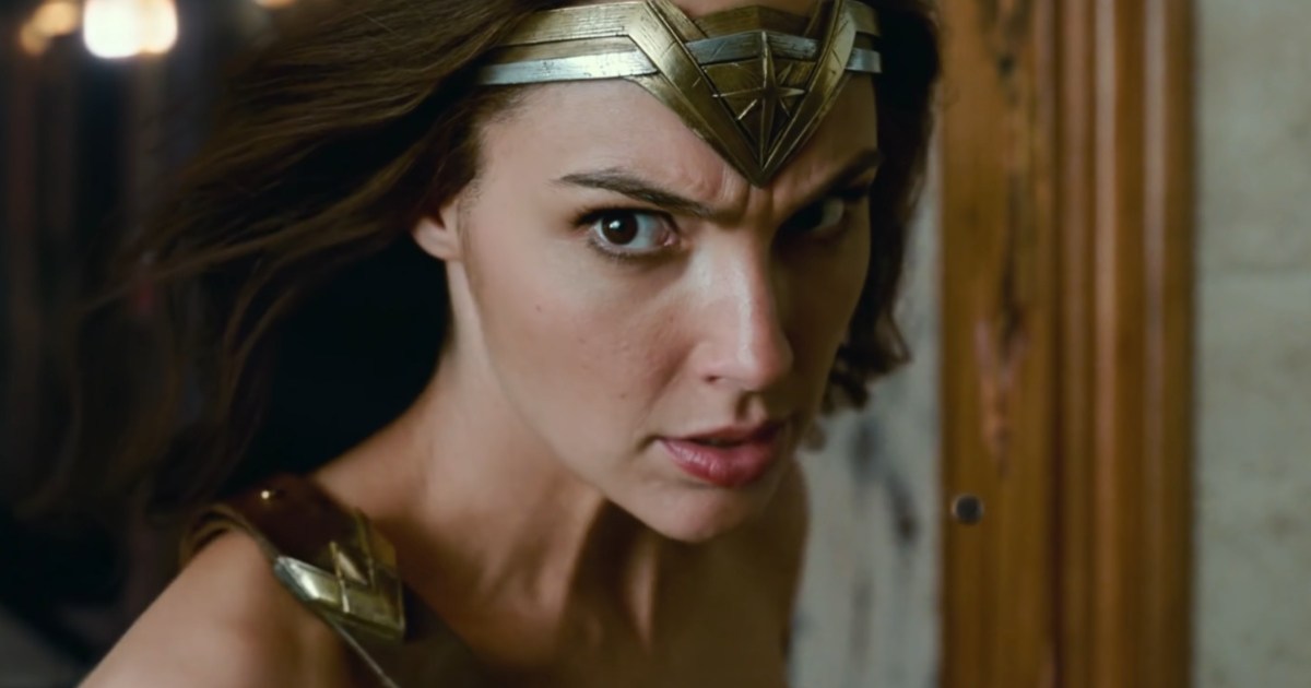 DC Fans Love New Wonder Woman Video Amid Snyderverse Hope
