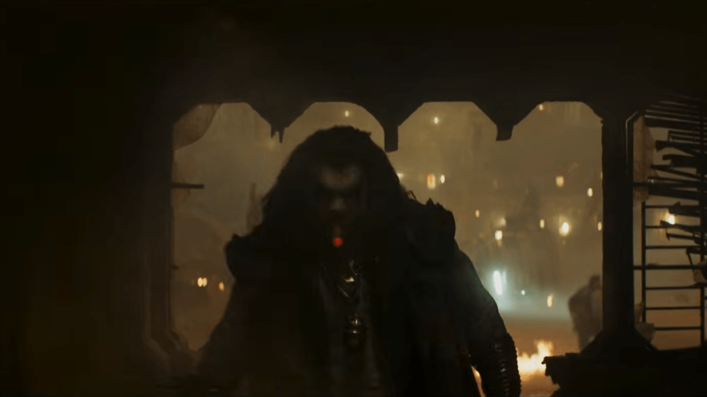 Jason Momoa's 'Perfect' Lobo Earns Praise in Supergirl Trailer