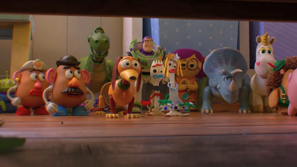 Toy Story 5 trailer recast mr mrs potato head