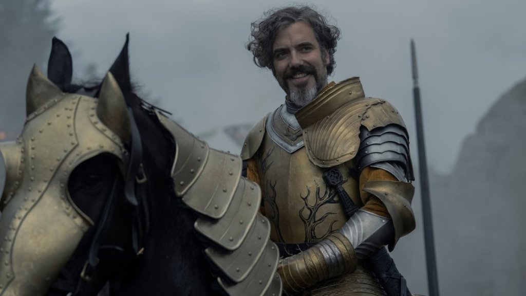 A warrior sits on a horse in A Knight of the Seven Kingdoms.