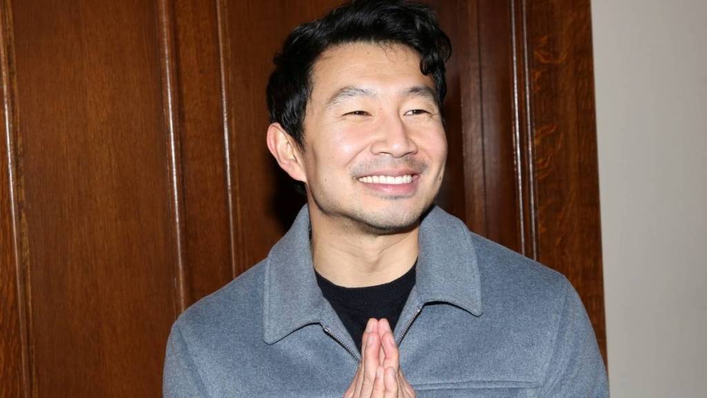 Simu Liu & More React to Viral Tom Cruise vs. Brad Pitt AI Clip