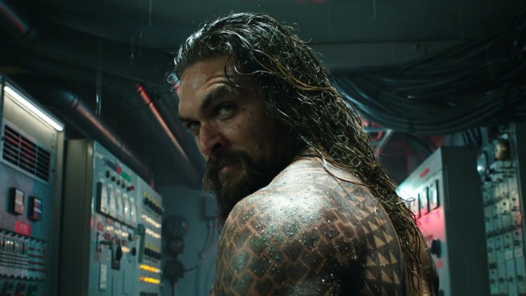 Jason Momoa Goes Full Aquaman in Unseen Justice League Prep Photo