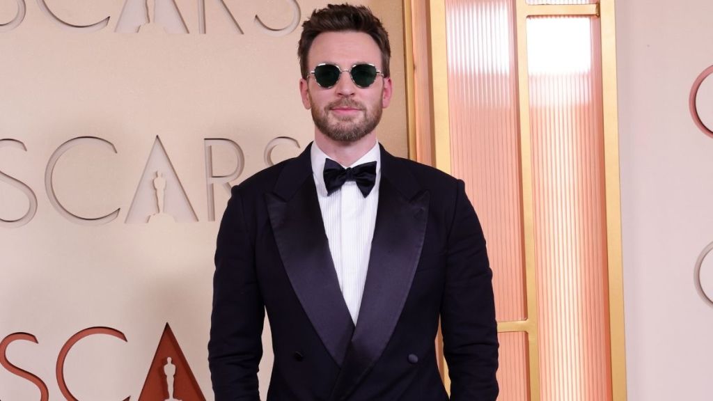 Fans Think Chris Evans' Oscar Suit Reveals His Shocking Avengers 5 Role
