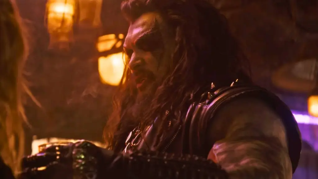 Jason Momoa Lobo Supergirl