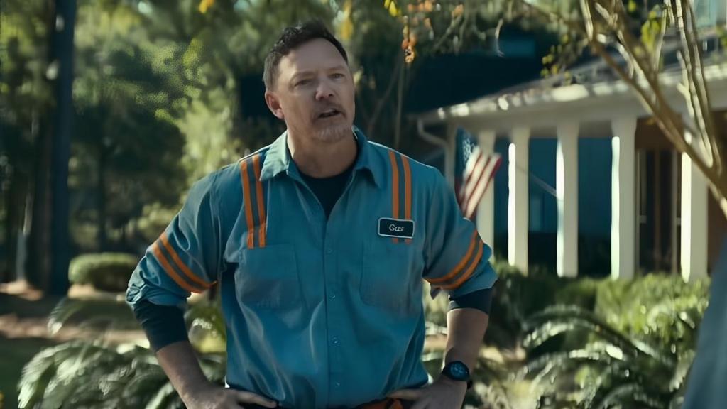 Matthew Lillard as Gus in The Life of Chuck