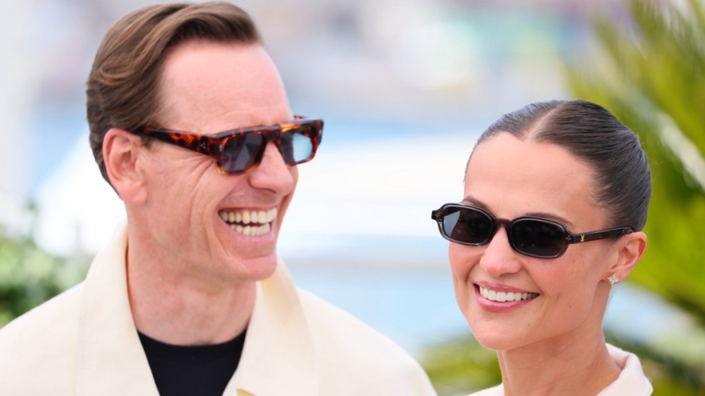 Michael Fassbender & Alicia Vikander Explain Playing Aliens in Korean Sci-Fi Movie