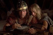Arnold Schwarzenegger and Sandahl Bergman in Conan the Barbarian