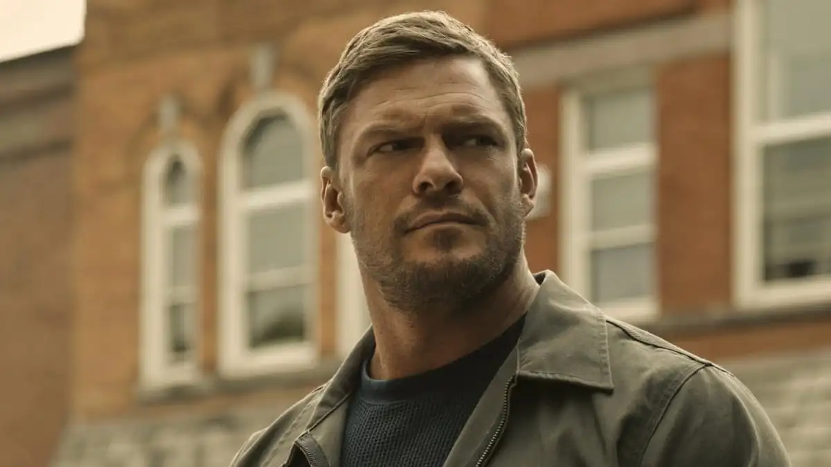 superherohype.com - Dan Girolamo - Forget Batman, Alan Ritchson Is a Better Fit for These 3 DCU Characters