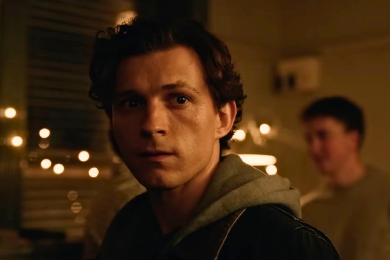 Tom Holland Recalls Improvising Spider-Man's Most Emotional Avengers Scene