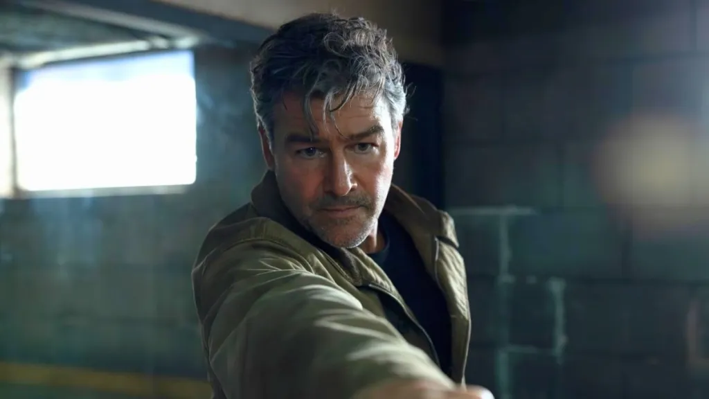 Lanterns Reviews: Why Critics Are Divided on Kyle Chandler's Hal Jordan DCU Character
