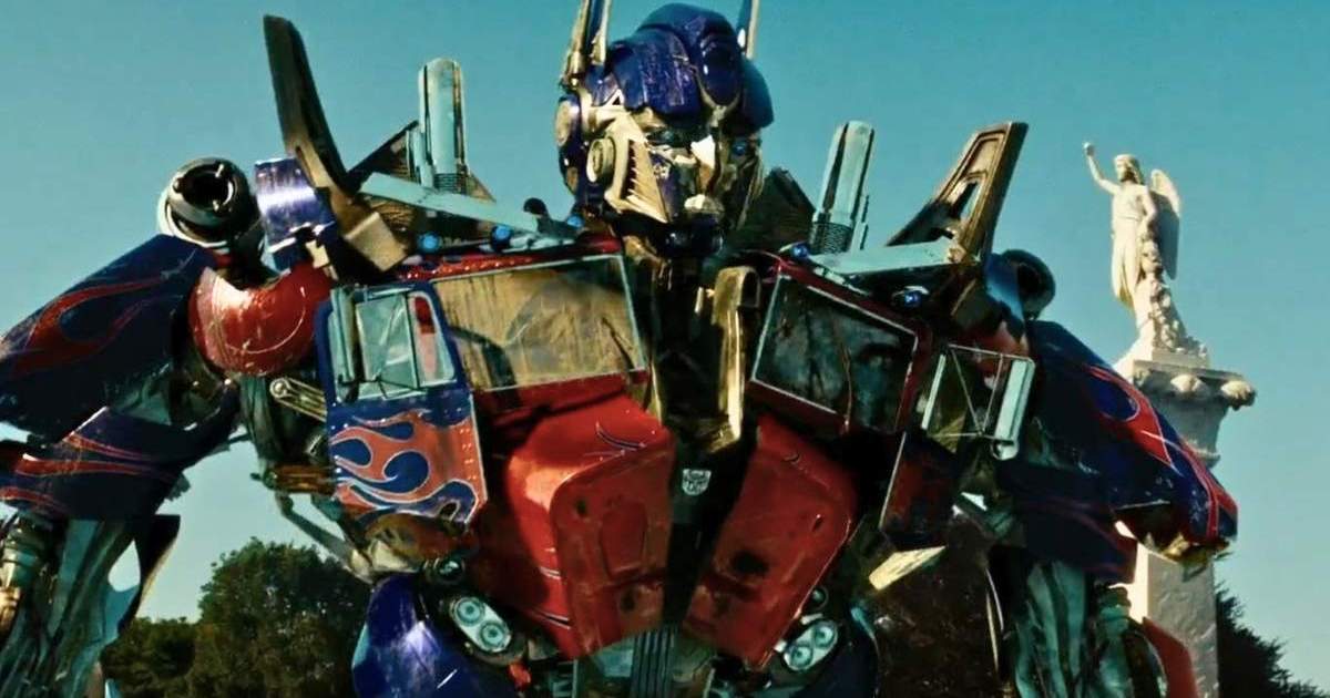 Transformers: Peter Cullen Voices Optimus Prime One Final Time in New Movie, View Poster