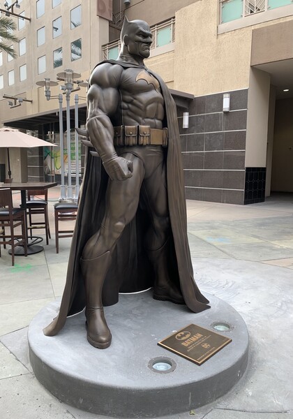 Batman Statue 03