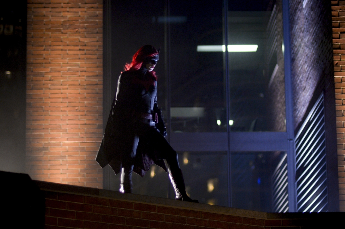 Batwoman --"Who Are You?" -- Image Number: BWN104a_0316.jpg -- Pictured: Ruby Rose as Kate Kane/Batwoman -- Photo: Sergei Bachlakov/The CW -- Â© 2019 The CW Network, LLC. All Rights Reserved.