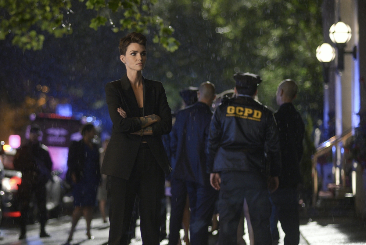 Batwoman --"Who Are You?" -- Image Number: BWN104b_0183.jpg -- Pictured: Ruby Rose as Kate Kane -- Photo: Sergei Bachlakov/The CW -- Â© 2019 The CW Network, LLC. All Rights Reserved.