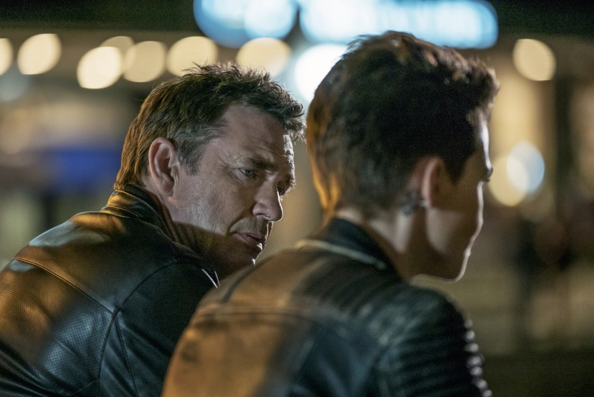 Batwoman -- Image Number: BWN105c_0066.jpg -- "Mine Is a Long and a Sad Tale" -- Pictured (L-R): Dougray Scott as Jacob Kane and Ruby Rose as Kate Kane -- Photo: Jeffery Garland/The CW -- Â© 2019 The CW Network, LLC. All Rights Reserved.