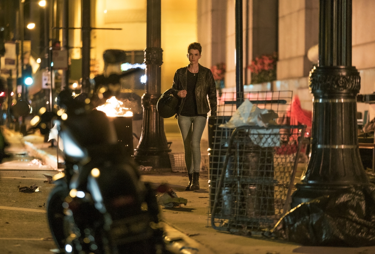 Batwoman --"The Rabbit Hole" -- Image Number: BWN102d_0039.jpg -- Pictured: Ruby Rose as Kate Kane -- Photo: Jeffery Garland/The CW -- Â© 2019 The CW Network, LLC. All Rights Reserved.