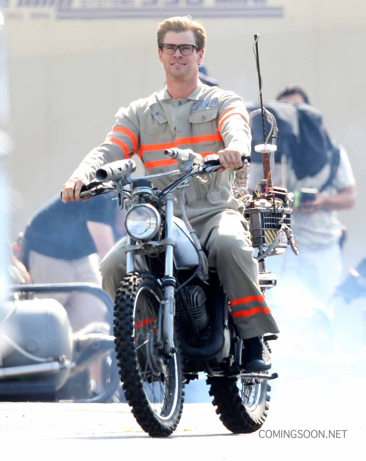 Chris Hemsworth on Ghostbusters Set