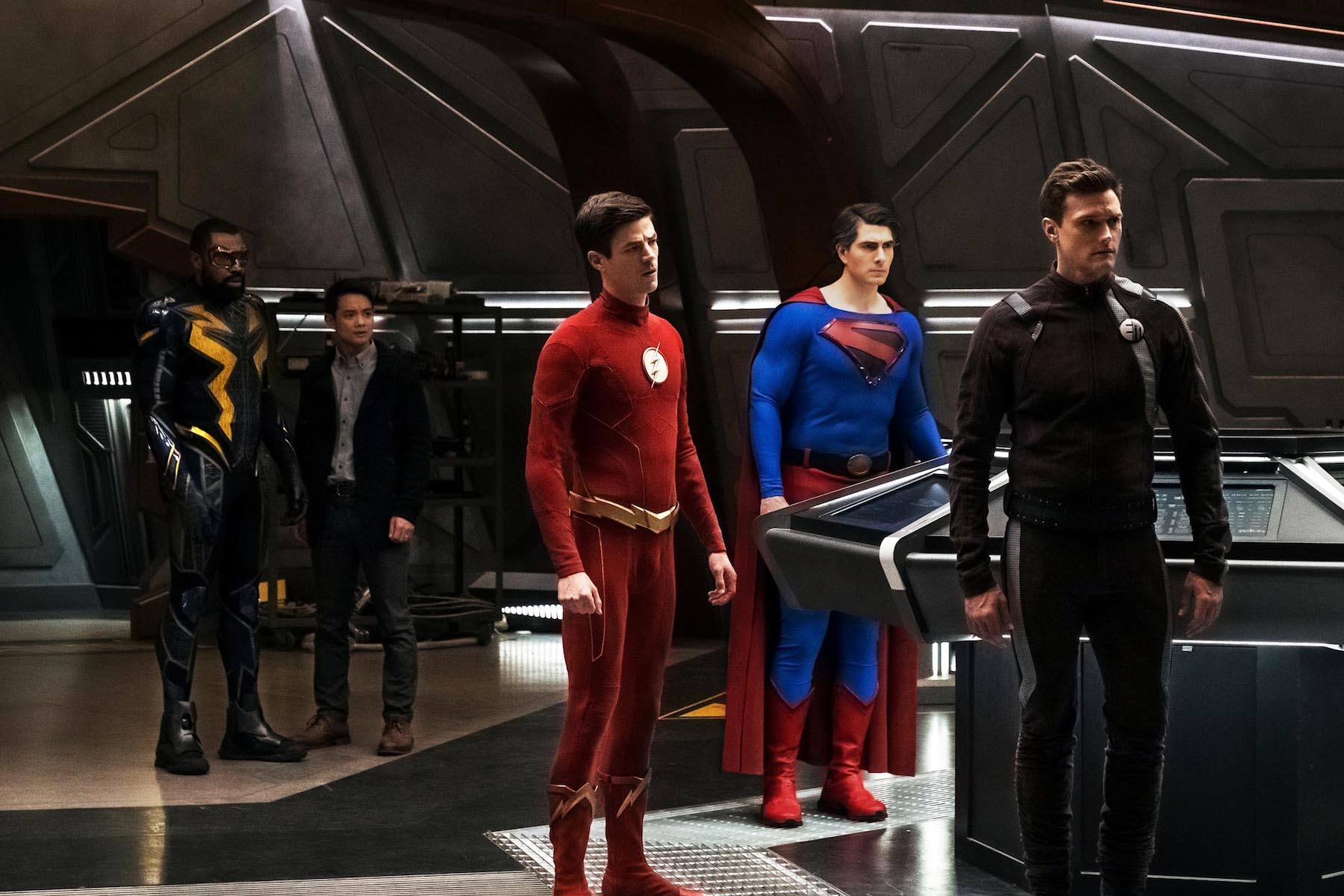 Cress Williams as Black Lightning, Osric Chau as Ryan Choi, Grant Gustin as Barry Allen/The Flash, Brandon Routh as Superman and Hartley Sawyer as Dibney/Elongated Man