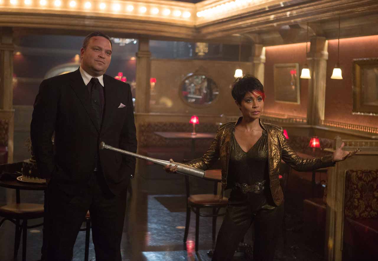 GOTHAM: Fish Mooney (Jada Pinkett Smith, R) and Butch Gilzean (guest star Drew Powell, L) pay Oswald Cobblepot a visit in the "Welcome Back, Jim Gordon" episode of GOTHAM airing Monday, Jan. 26 (8:00-9:00 PM ET/PT) on FOX. Â©2015 Fox Broadcasting Co. Cr: Jessica Miglio/FOX
