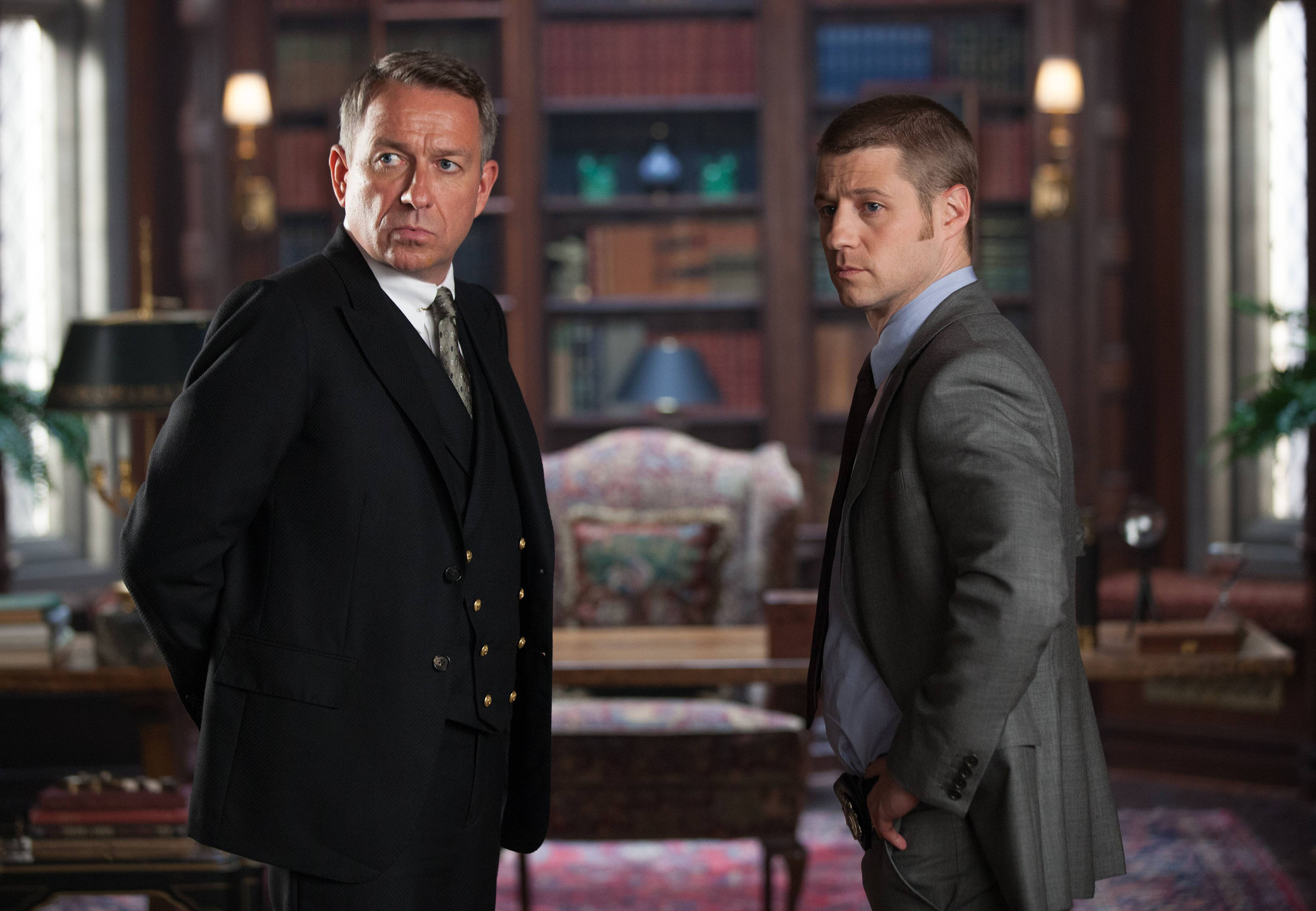 GOTHAM: Alfred (Sean Pertwee, L) discusses Bruce's well-being with Detective Gordon (Ben McKenzie, R) in the "Selina Kyle" episode of GOTHAM airing Monday, Sept. 29 (8:00-9:00 PM ET/PT) on FOX. Â©2014 Fox Broadcasting Co. Cr: Jessica Miglio/FOX