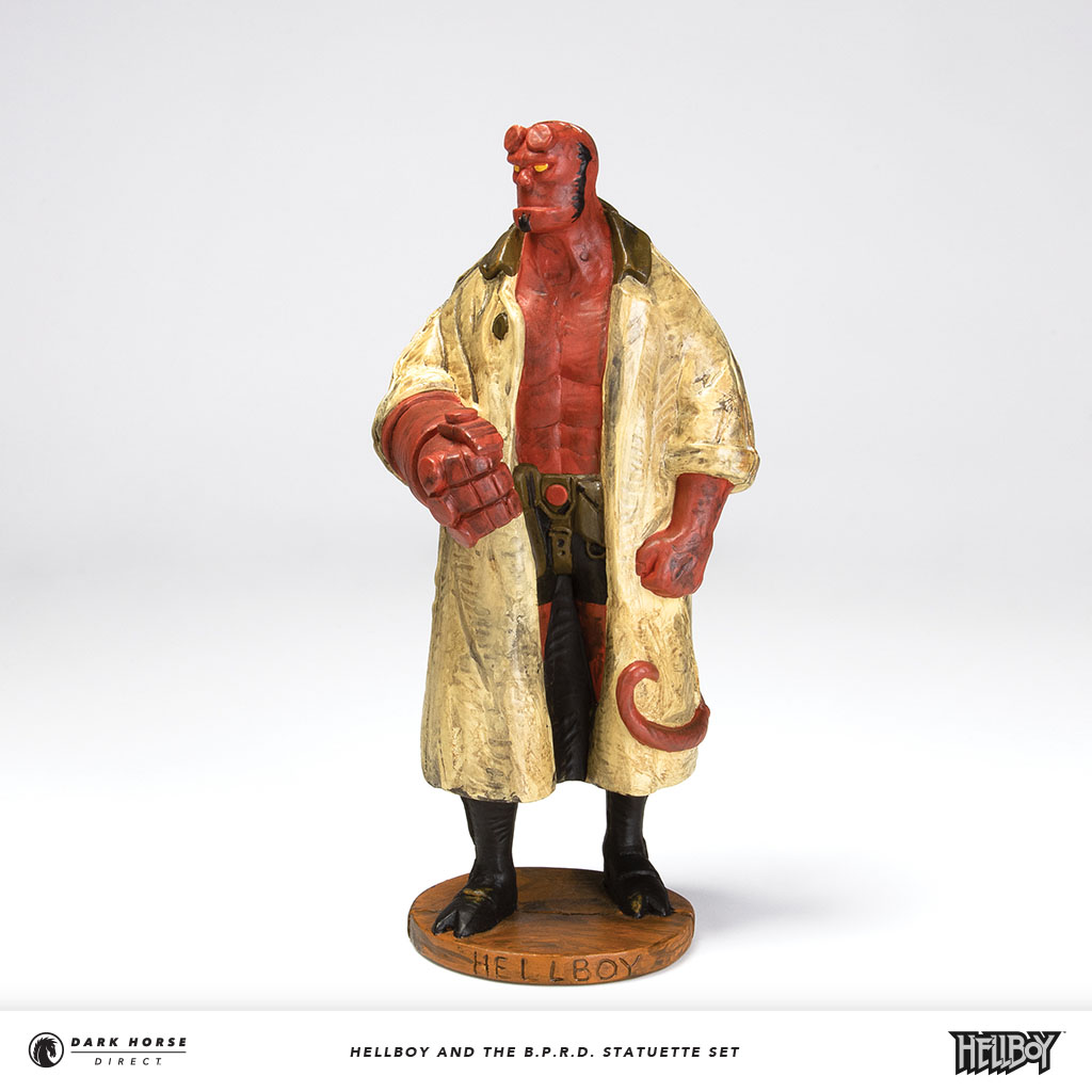 Hellboy Statuette 3
