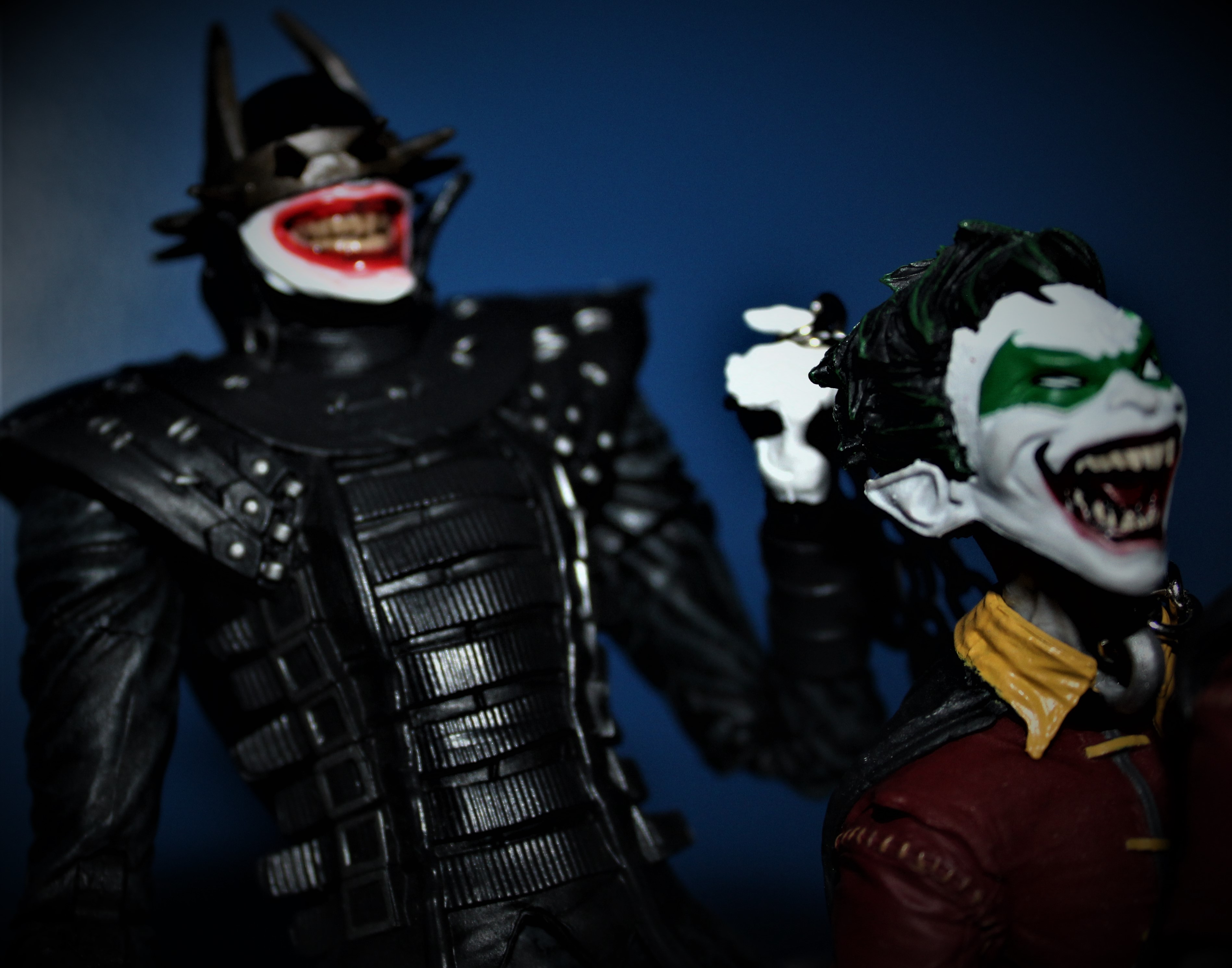 Batman Who Laughs and Robins 4