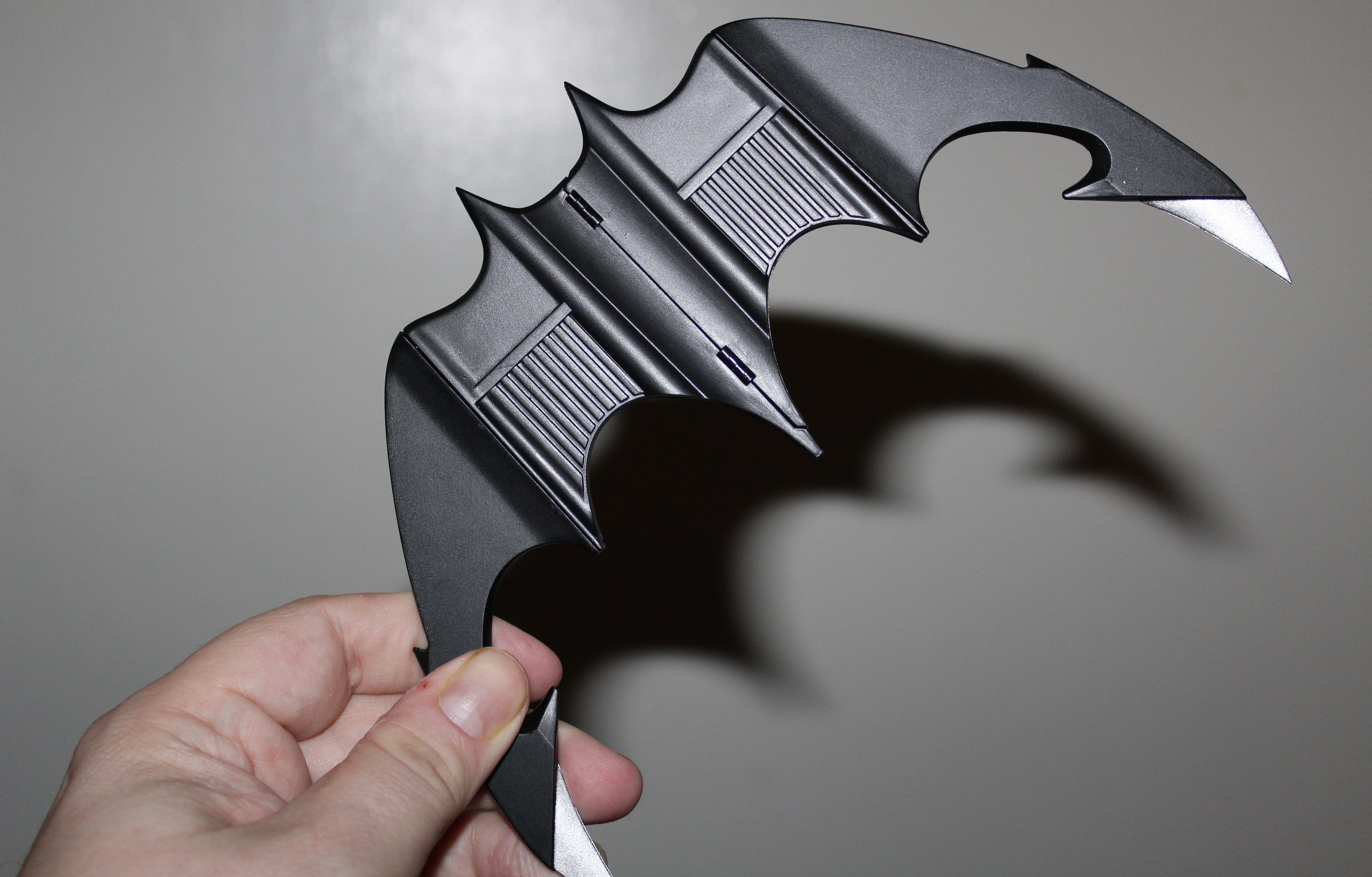 Batarang in-hand.
