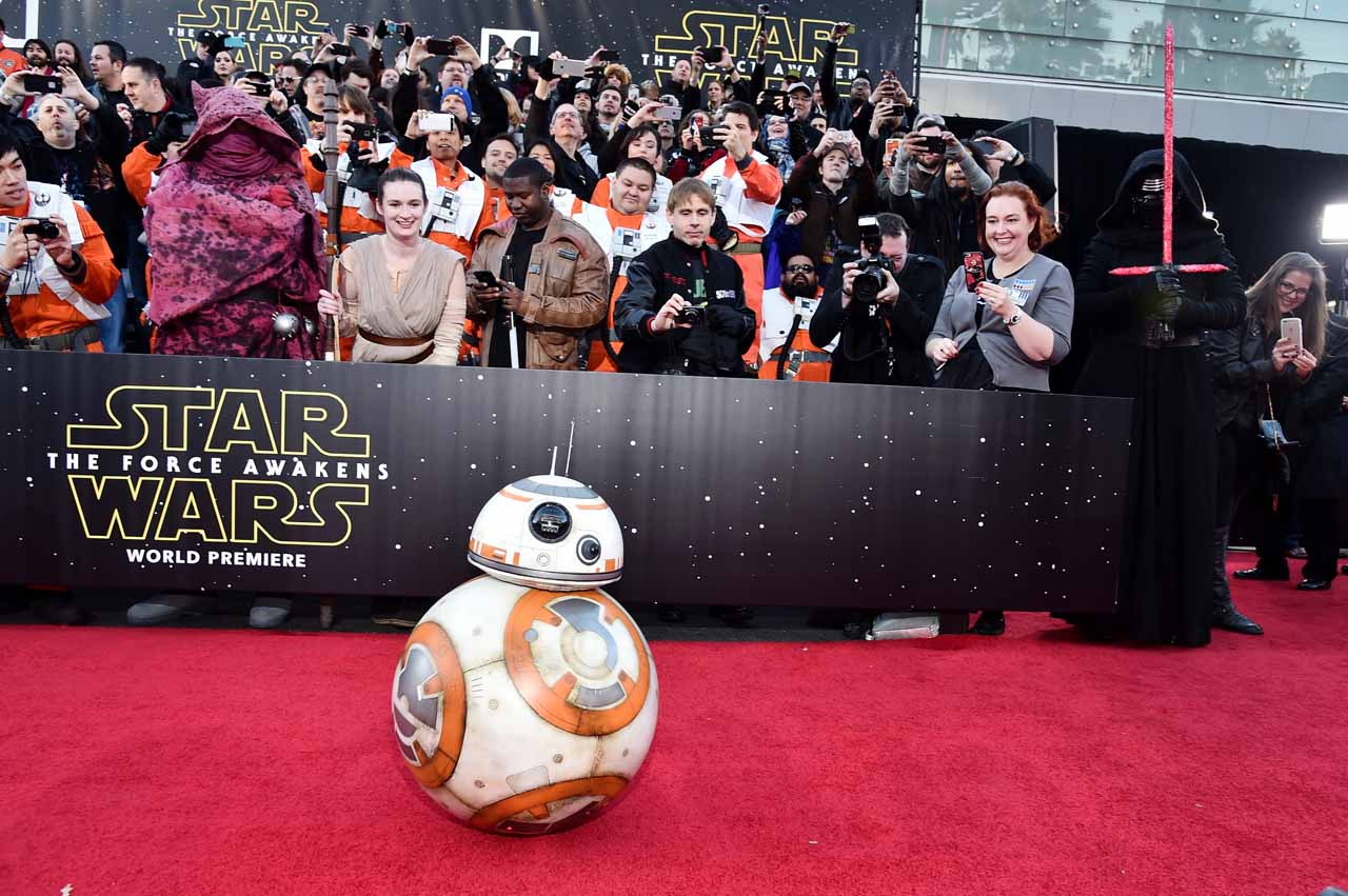 HOLLYWOOD, CA - DECEMBER 14:  Sphero BB-8 attends the World Premiere of ?Star Wars: The Force Awakens? at the Dolby, El Capitan, and TCL Theatres on December 14, 2015 in Hollywood, California.  (Photo by Alberto E. Rodriguez/Getty Images for Disney) *** Local Caption *** Sphero BB-8