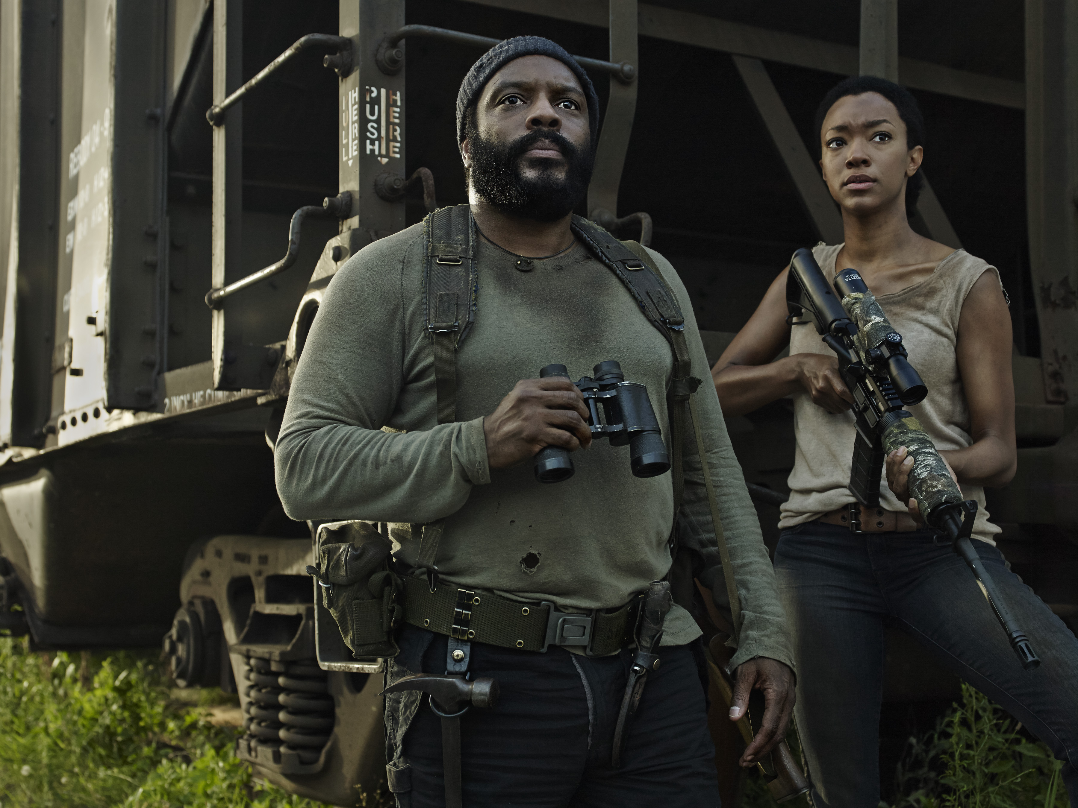 Chad Coleman as Tyreese and Sonequa Martin-Green as Sasha - The Walking Dead _ Season 5, Gallery - Photo Credit: Frank Ockenfels 3/AMC
